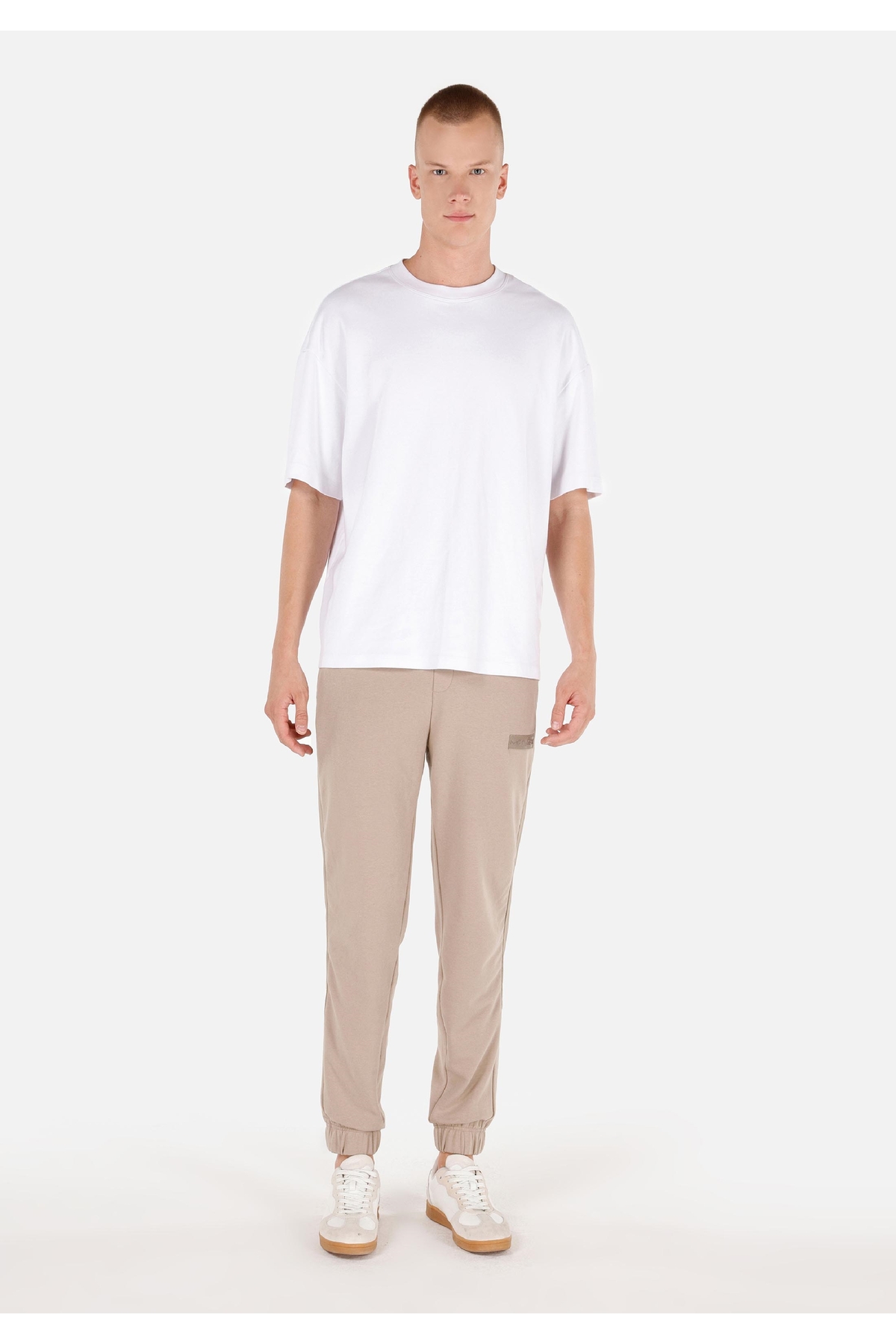 تصویر شلوار اسپورت مردانه فاق نرمال راسته | کالینز Colin’s .CL1070159_Q1.V2_BEI 